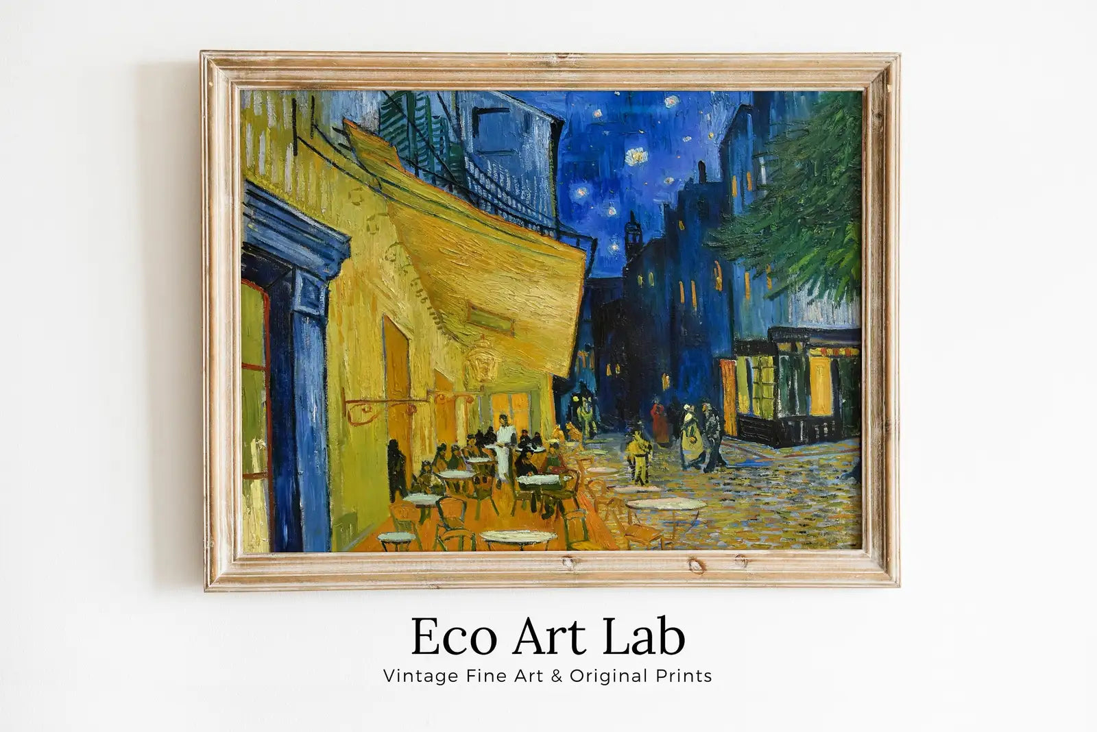 Terrasse de café la nuit d’après Vincent van Gogh : Téléchargez cette impression d’art célèbre de van Gogh. La Terrasse de café à la nuit est remasterisée pour un effet artistique intemporel.