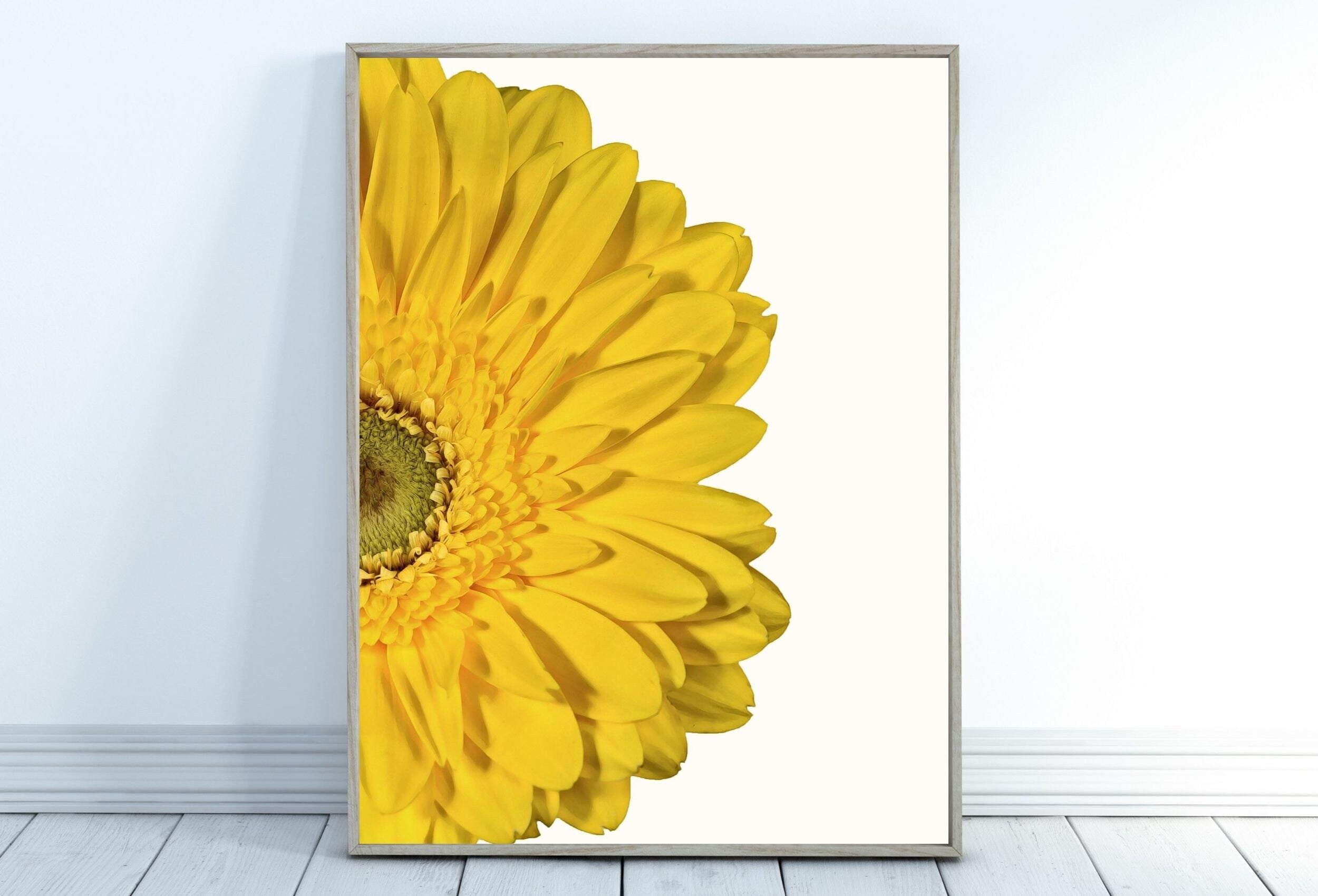 Yellow Gerbera Daisy Painting Printable Wall Art, Daisy Flower Print, Floral Instant Digital Download Minimalist Botanical Decor