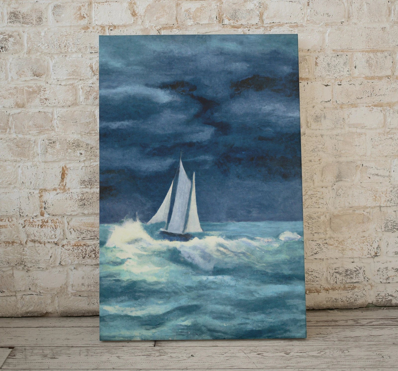 Voilier en pleine tempête - Art mural imprimable, décoration murale nautique, impression d’art de bateau, impression numérique de style vintage.