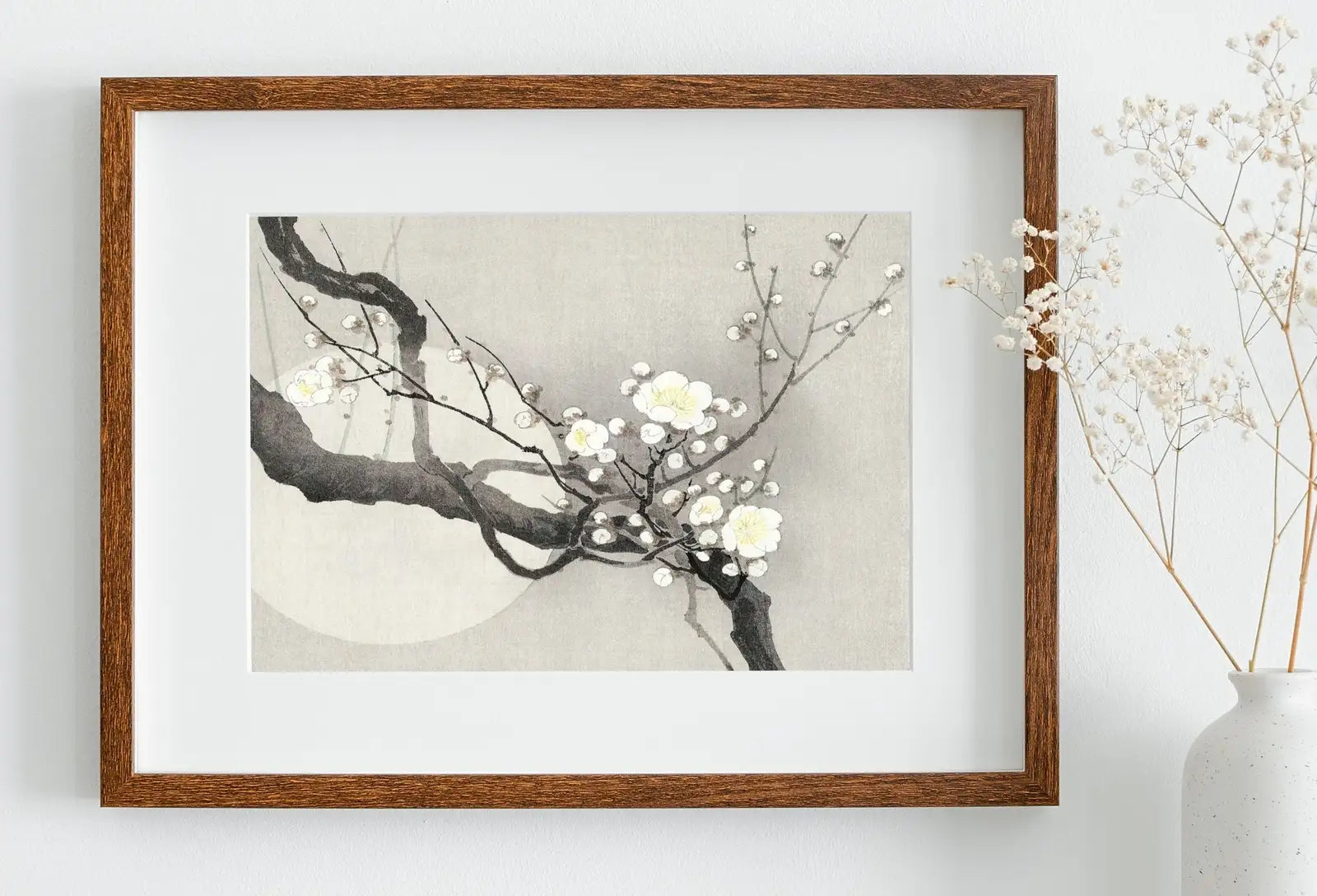 Art mural japonais vintage - Fleurs de prunier : Une illustration d’art japonais antique représentant des fleurs de prunier. Téléchargement instantané.