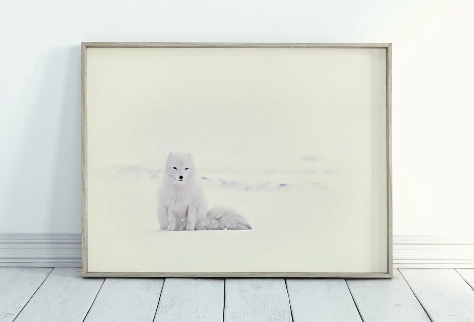 Renard arctique blanc dans la neige. Art mural imprimable. Téléchargement numérique de l’affiche d’art mural du renard. Impression numérique d’art de la nature. Téléchargement instantané de la décoration d’hiver